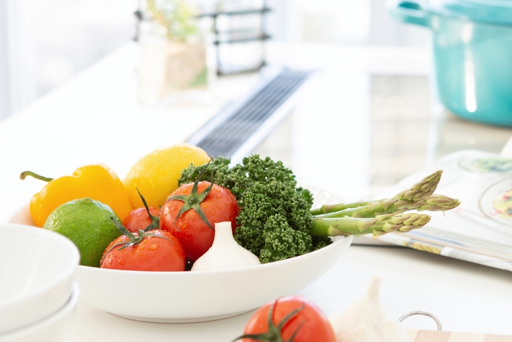 キッチンに置かれている野菜や果物